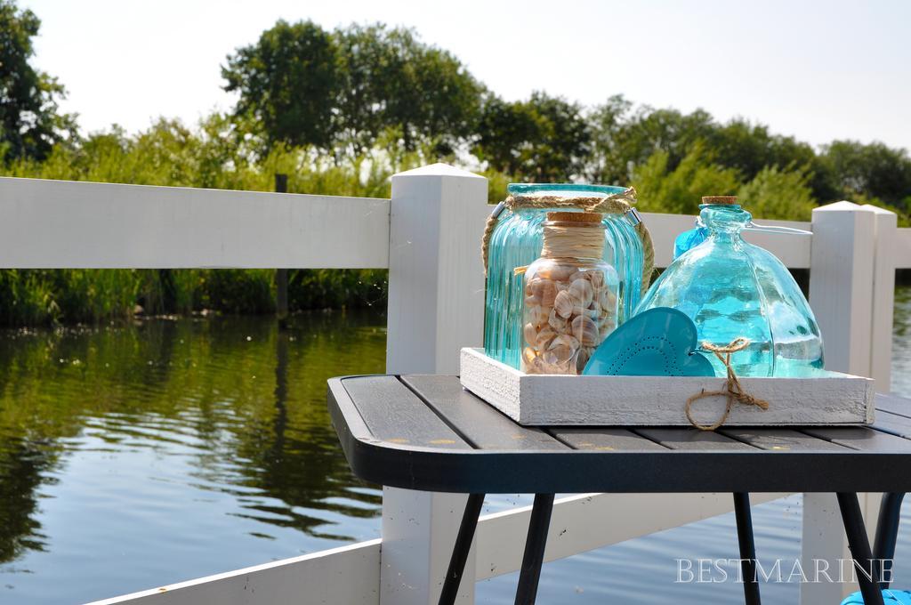 Bestmarine Waterchalets Flevo Marina เลลีสตัด ห้อง รูปภาพ