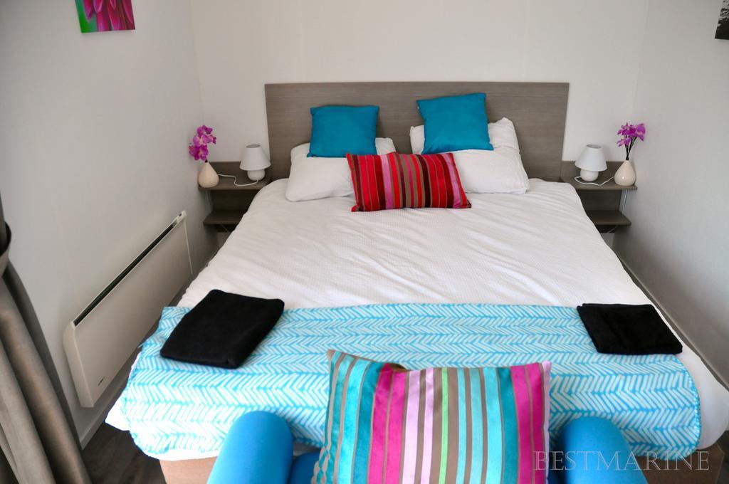 Bestmarine Waterchalets Flevo Marina เลลีสตัด ห้อง รูปภาพ