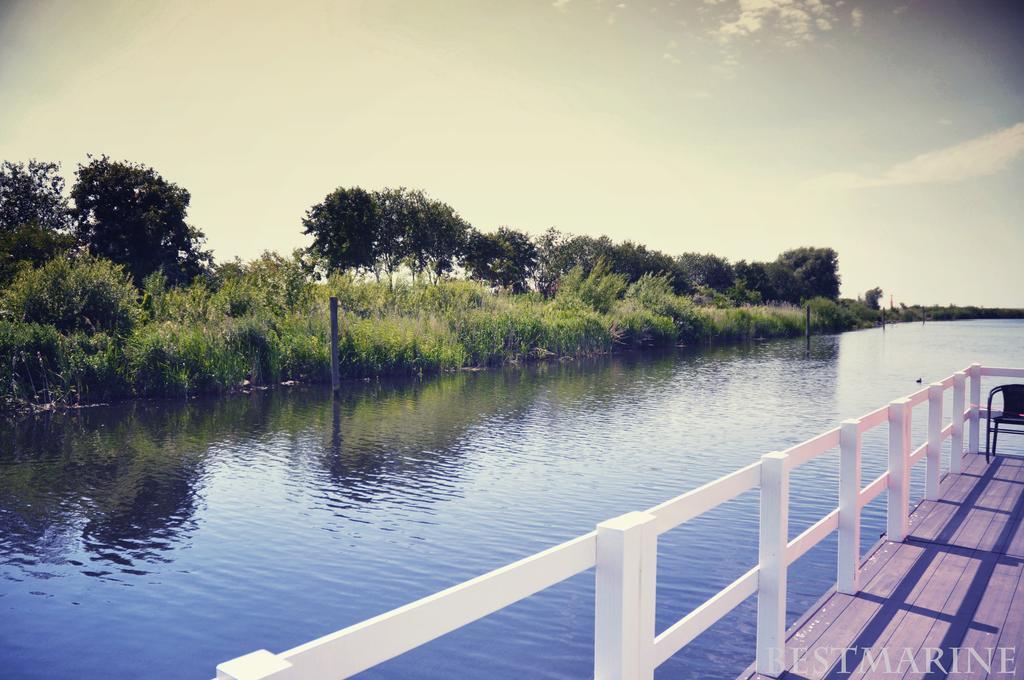 Bestmarine Waterchalets Flevo Marina เลลีสตัด ห้อง รูปภาพ