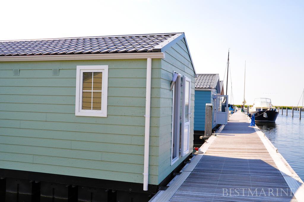 Bestmarine Waterchalets Flevo Marina เลลีสตัด ห้อง รูปภาพ